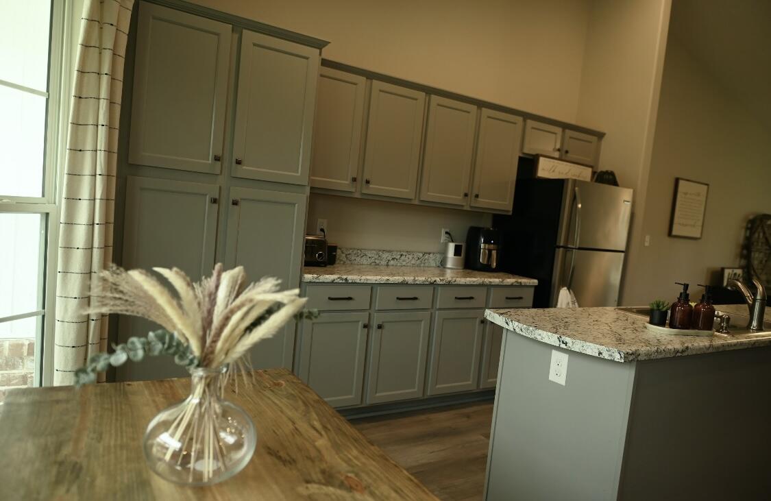 EAST BAY HEIGHTS - Residential