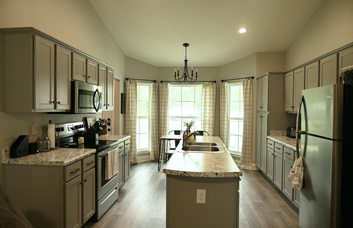 EAST BAY HEIGHTS - Residential