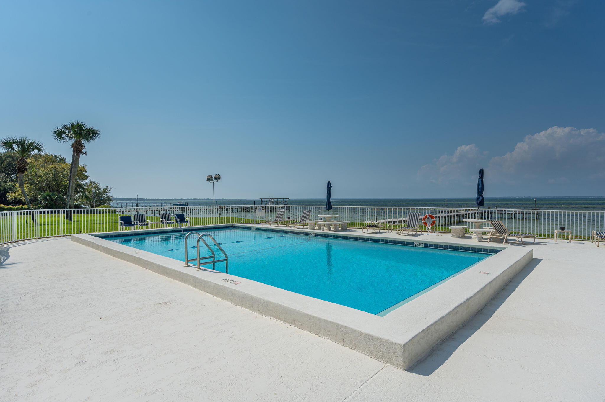 VALENCIA CONDO - Residential