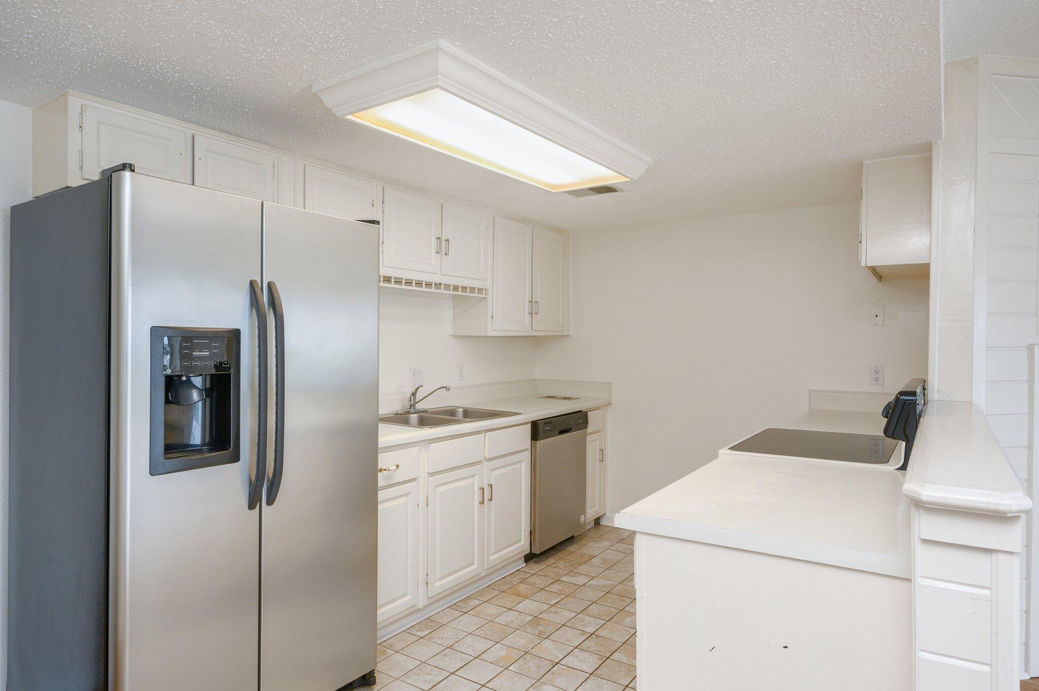 VALENCIA CONDO - Residential