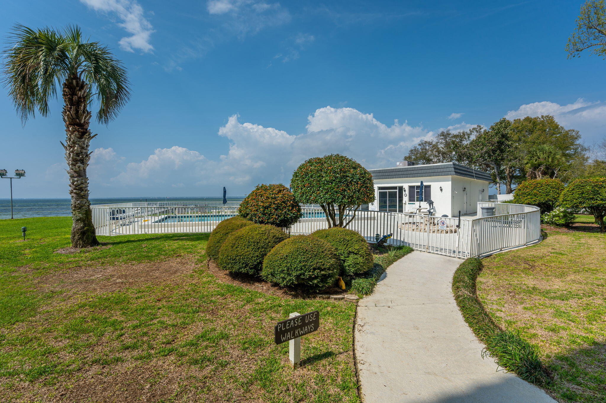 VALENCIA CONDO - Residential