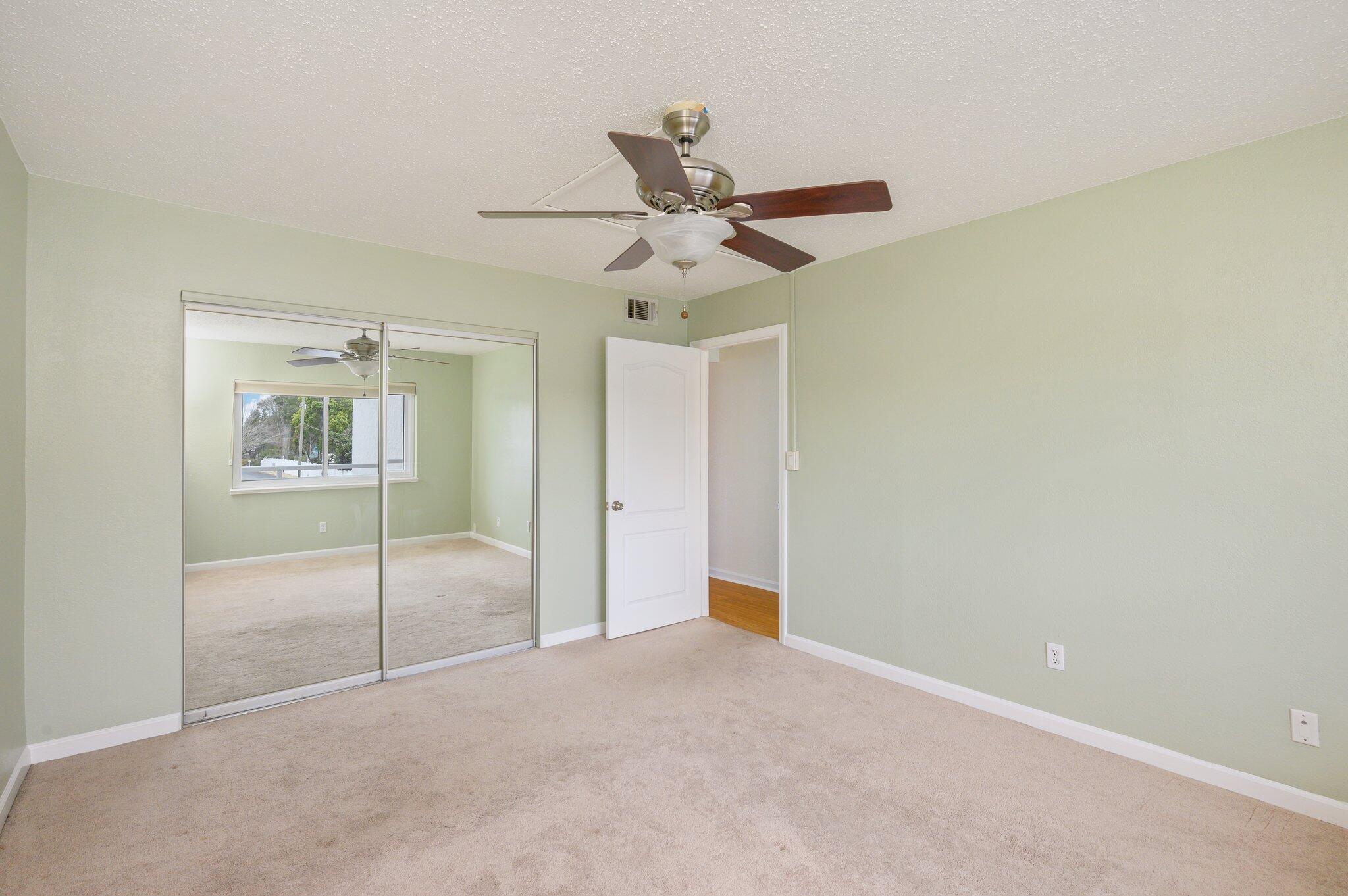 VALENCIA CONDO - Residential