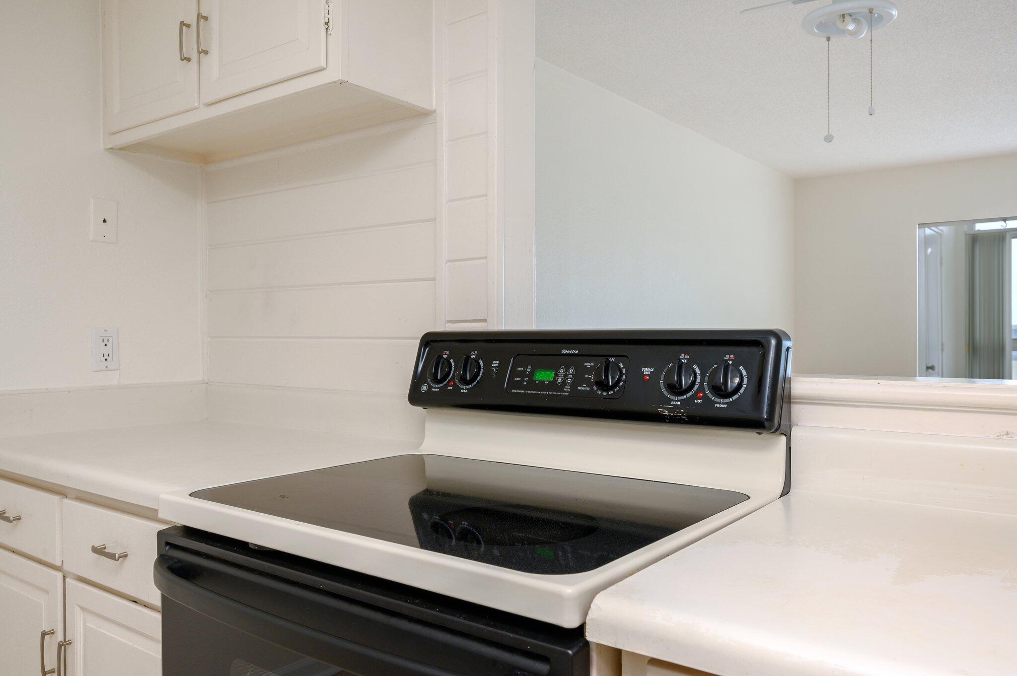 VALENCIA CONDO - Residential