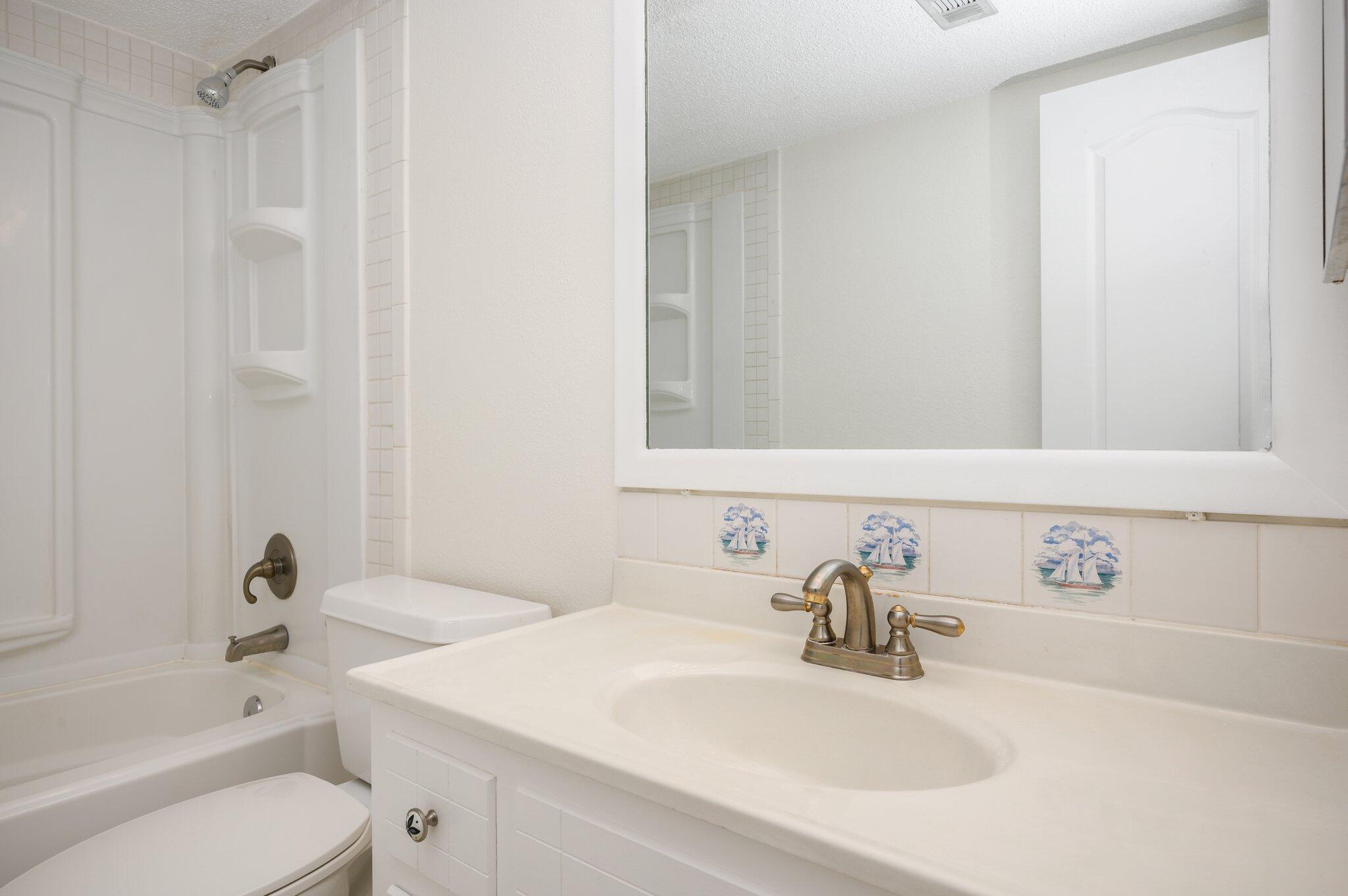 VALENCIA CONDO - Residential