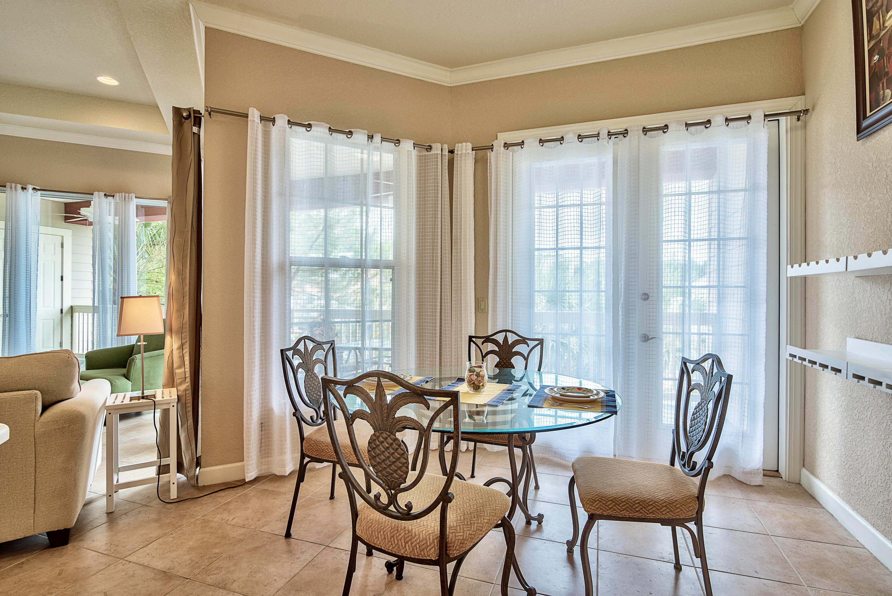 CRYSTAL COVE - Residential