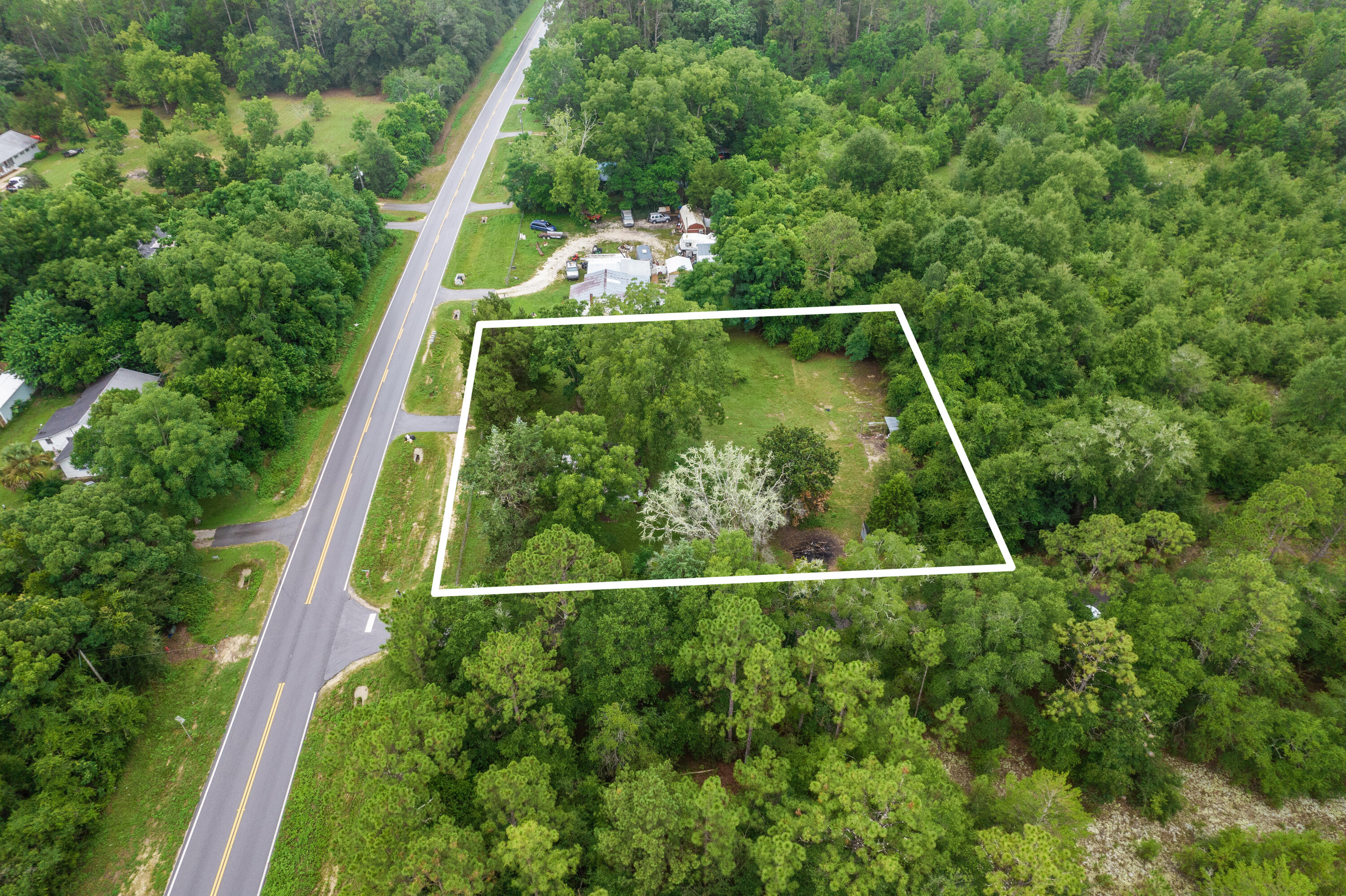 METES & BOUNDS - Land