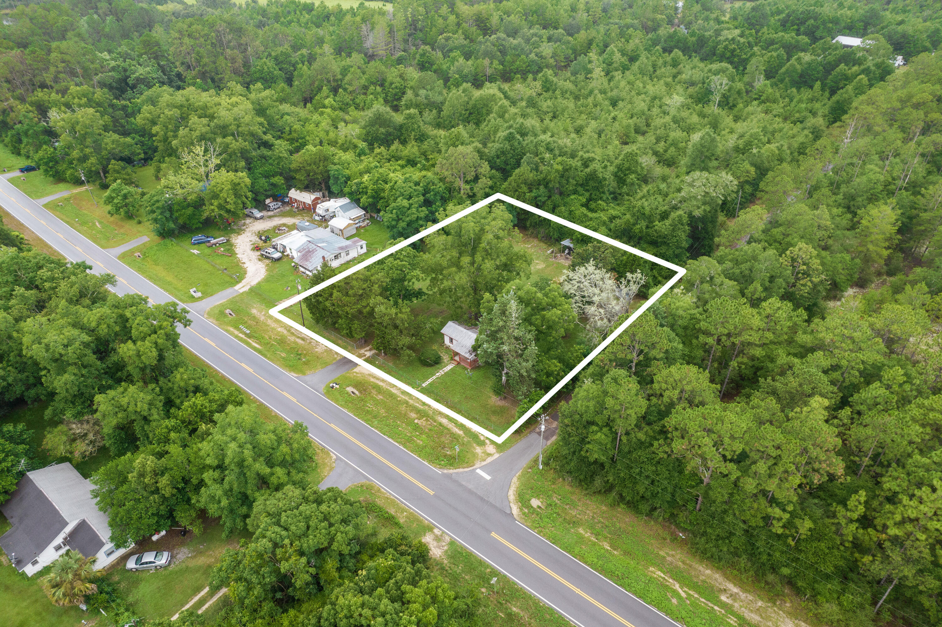 METES & BOUNDS - Land