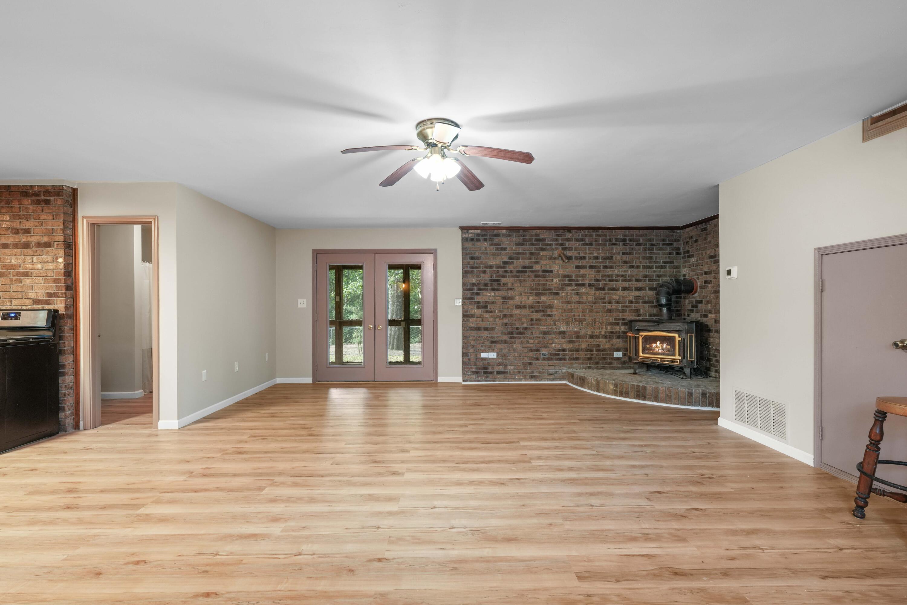 NO RECORDED SUBDIVISION - Residential