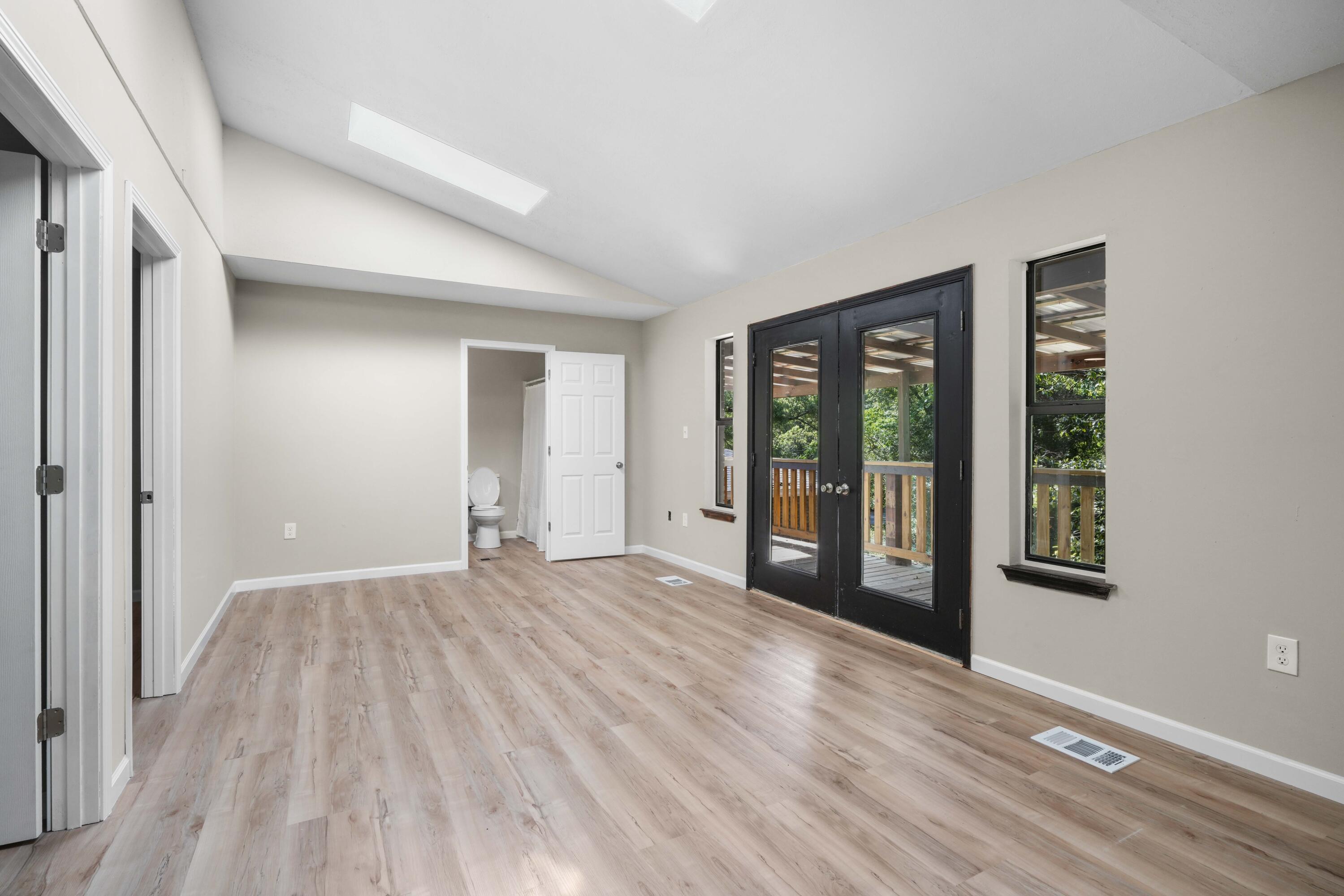 NO RECORDED SUBDIVISION - Residential
