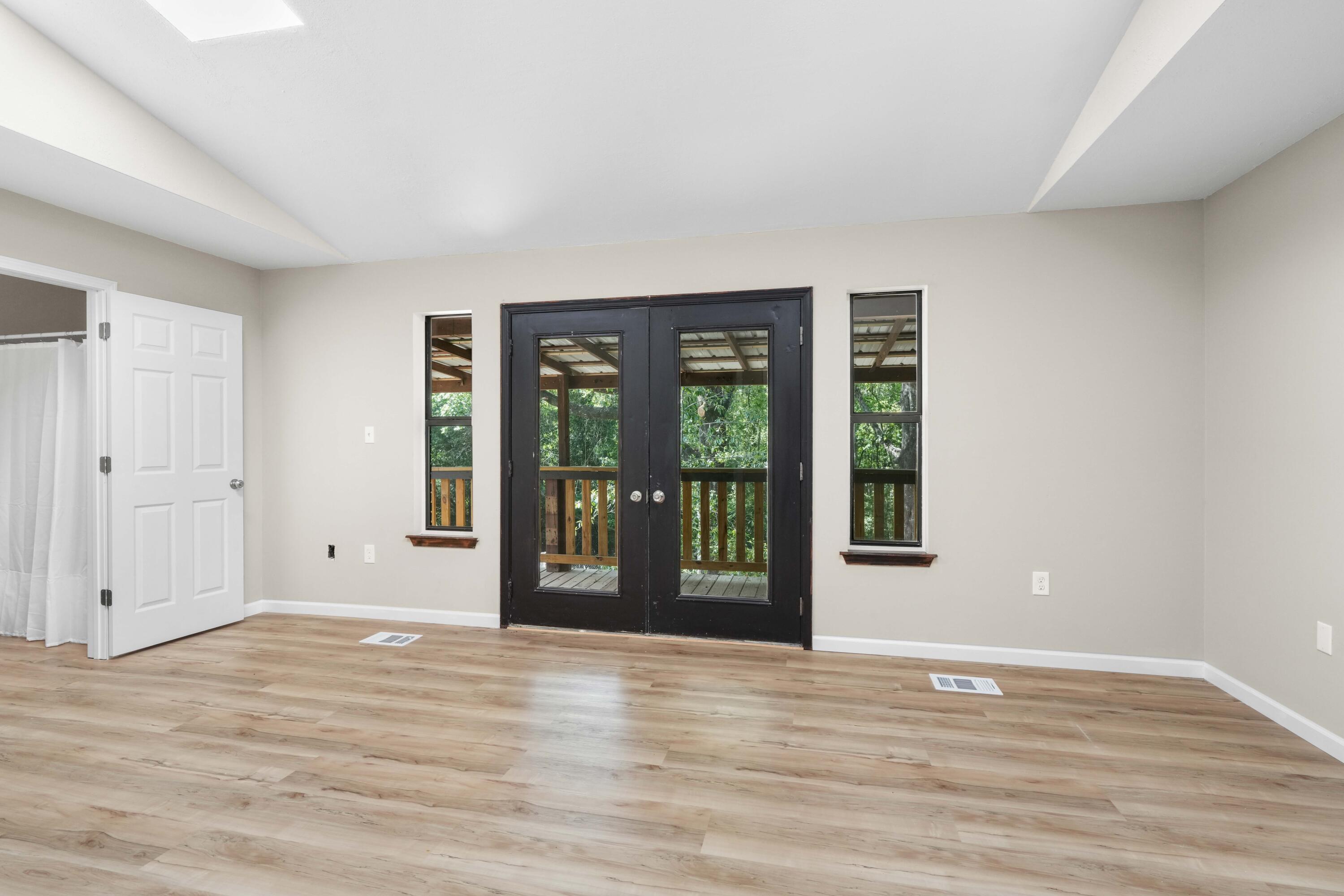 NO RECORDED SUBDIVISION - Residential