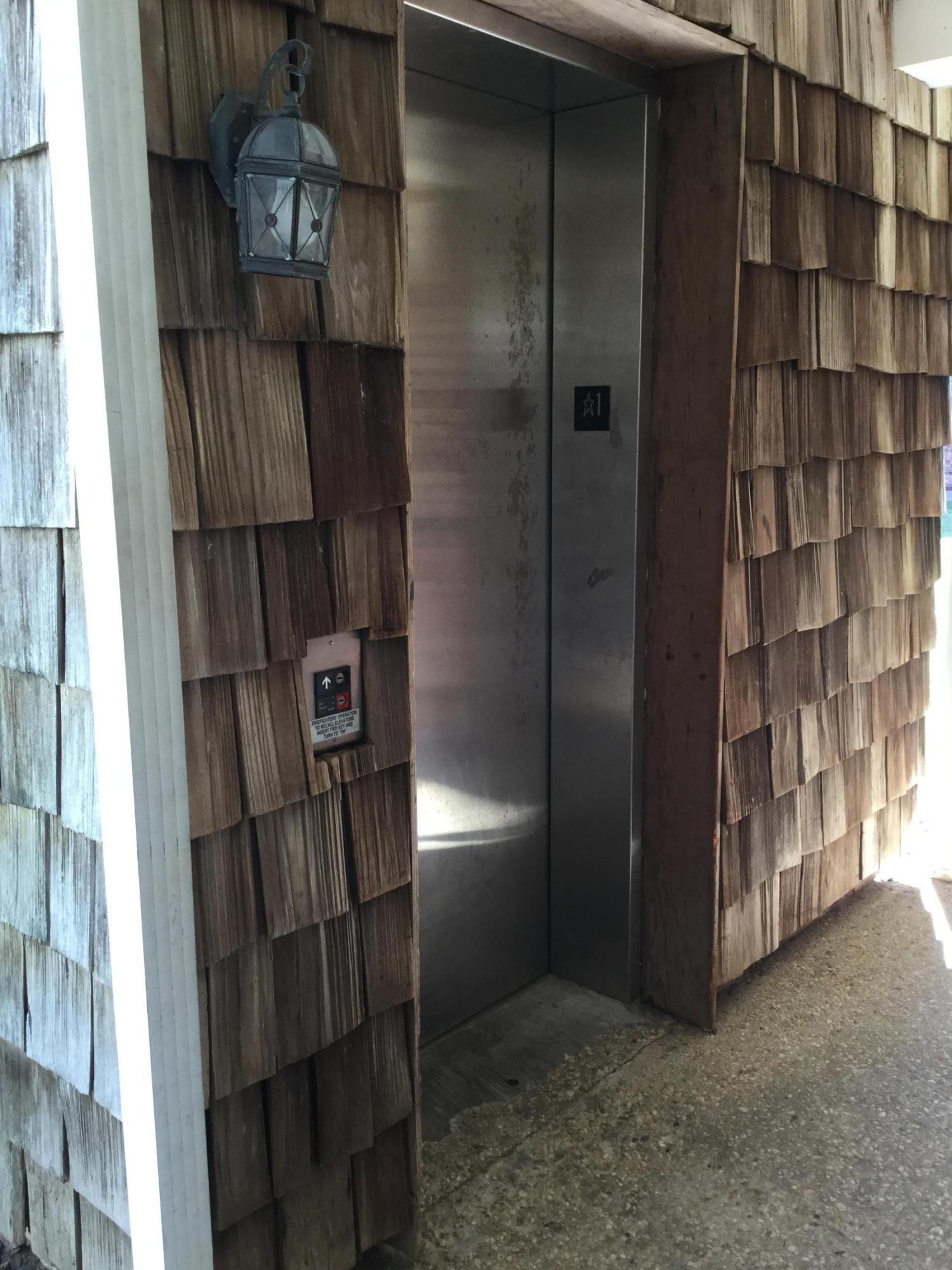 Pensacola Richelieu Condominium - Residential