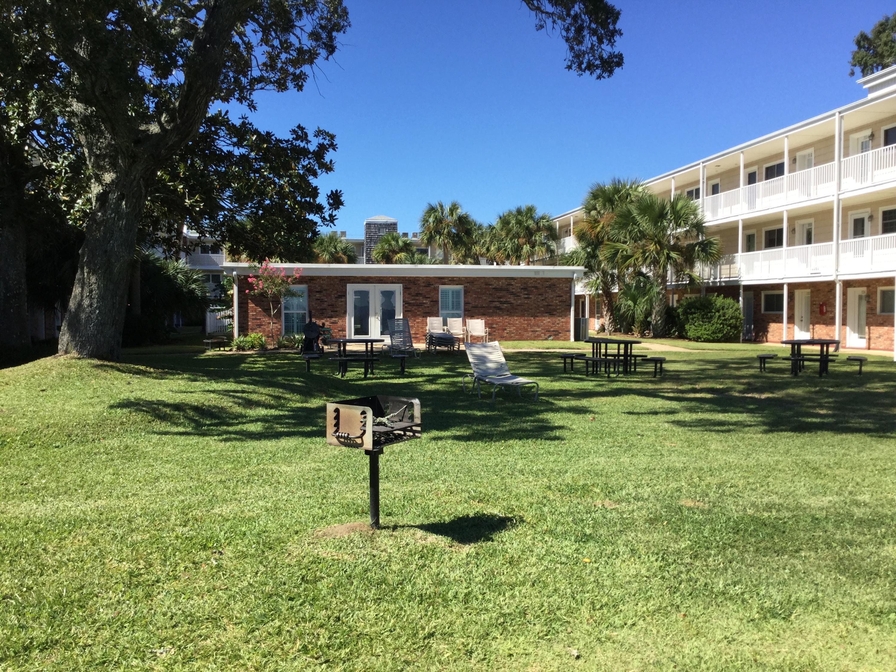 Pensacola Richelieu Condominium - Residential