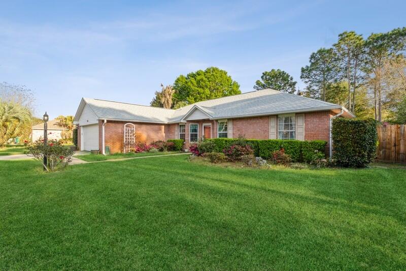 RAINTREE ESTATES - Residential