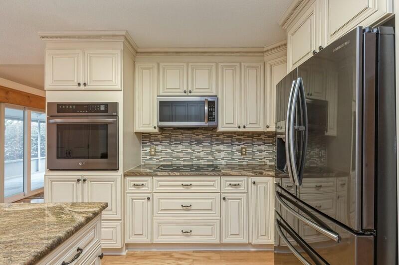 RAINTREE ESTATES - Residential