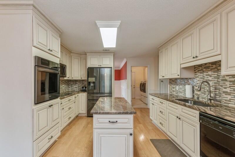 RAINTREE ESTATES - Residential