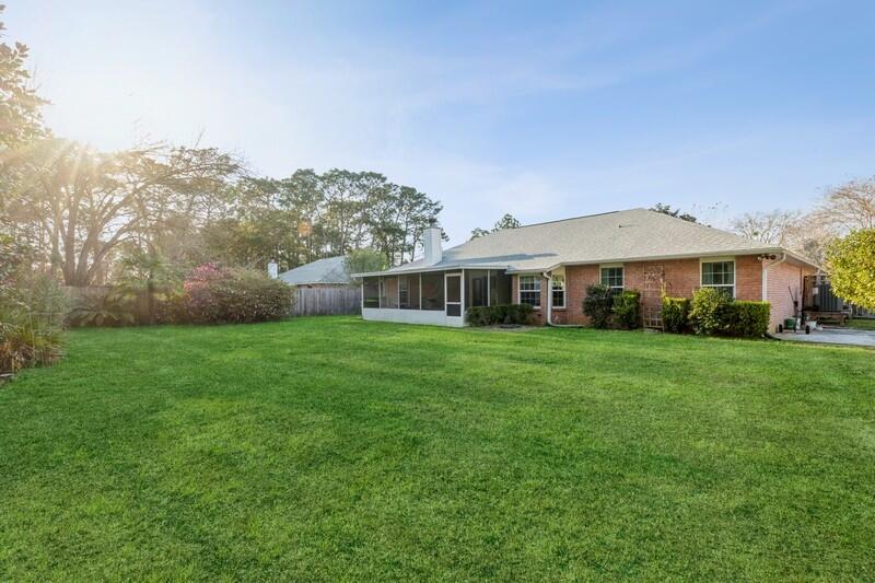 RAINTREE ESTATES - Residential
