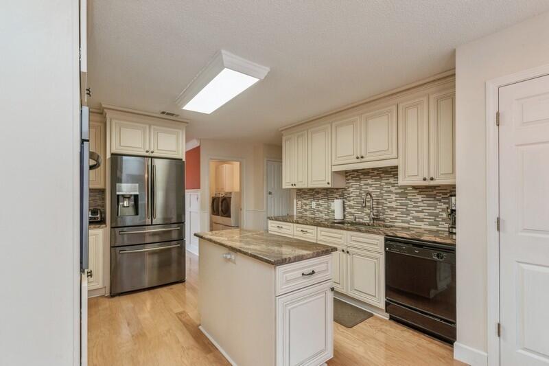 RAINTREE ESTATES - Residential