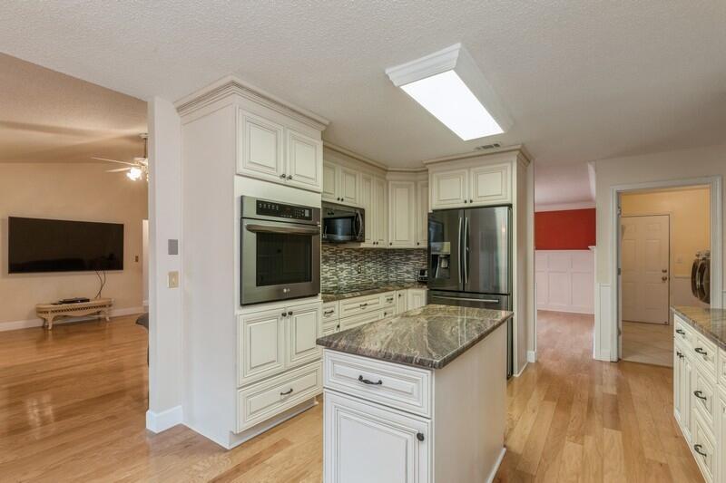 RAINTREE ESTATES - Residential