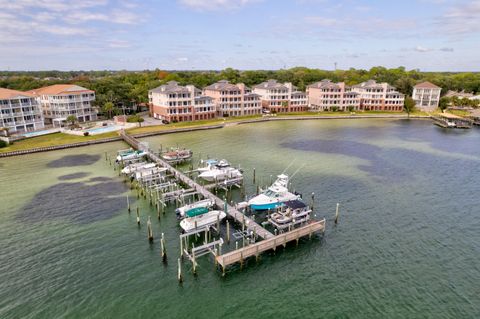 A home in Fort Walton Beach