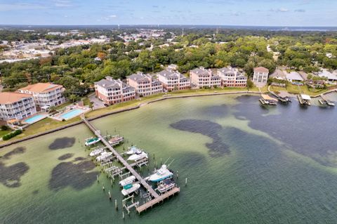 A home in Fort Walton Beach