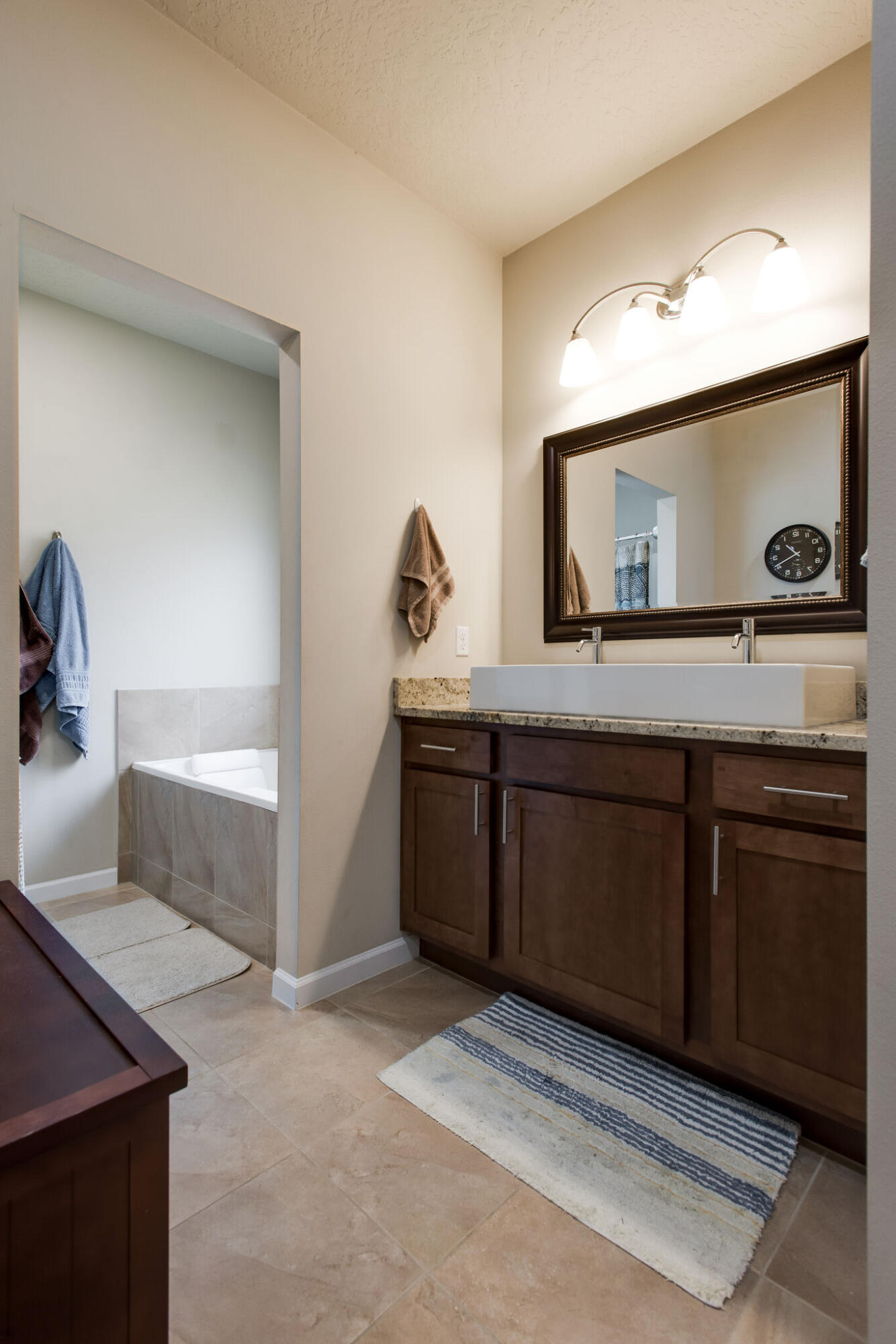 DUGGAN POND ESTATES - Residential Lease