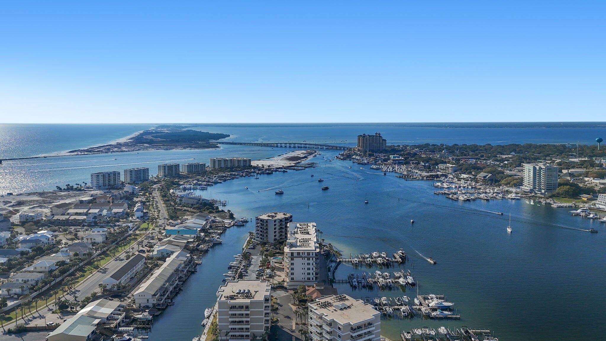 HARBOR LIGHTS - Residential