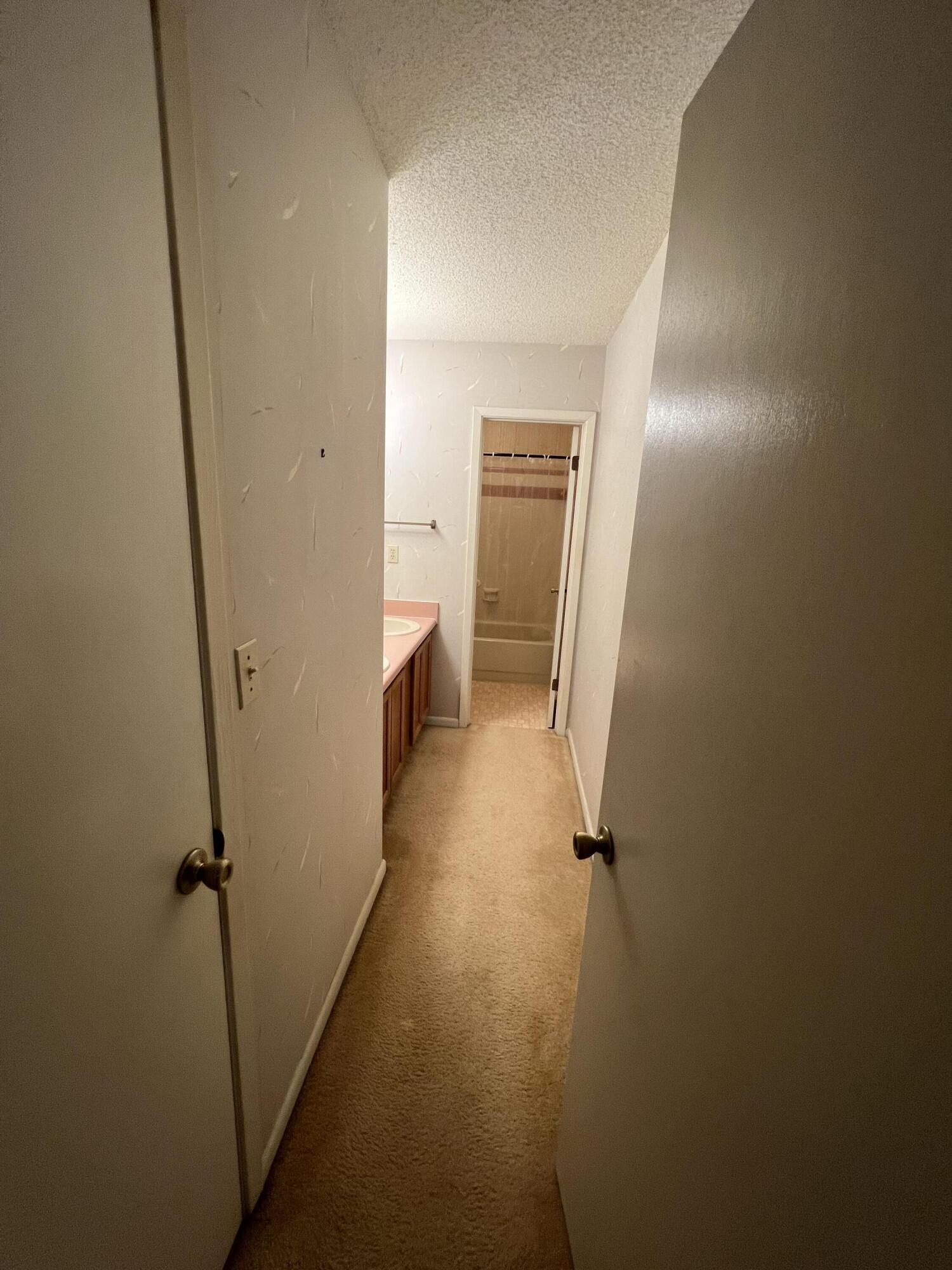 COLONIAL WOODS T/H - Residential