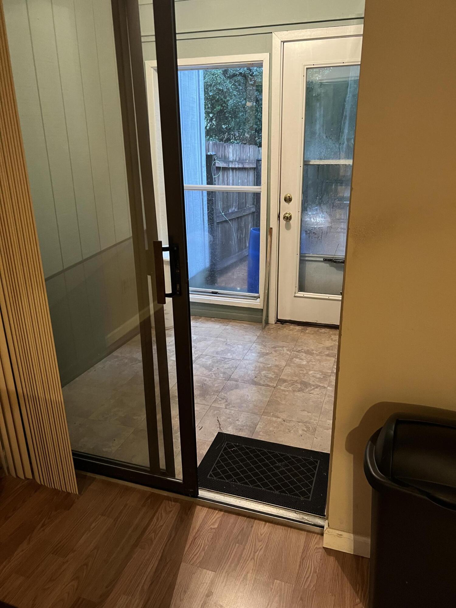 COLONIAL WOODS T/H - Residential