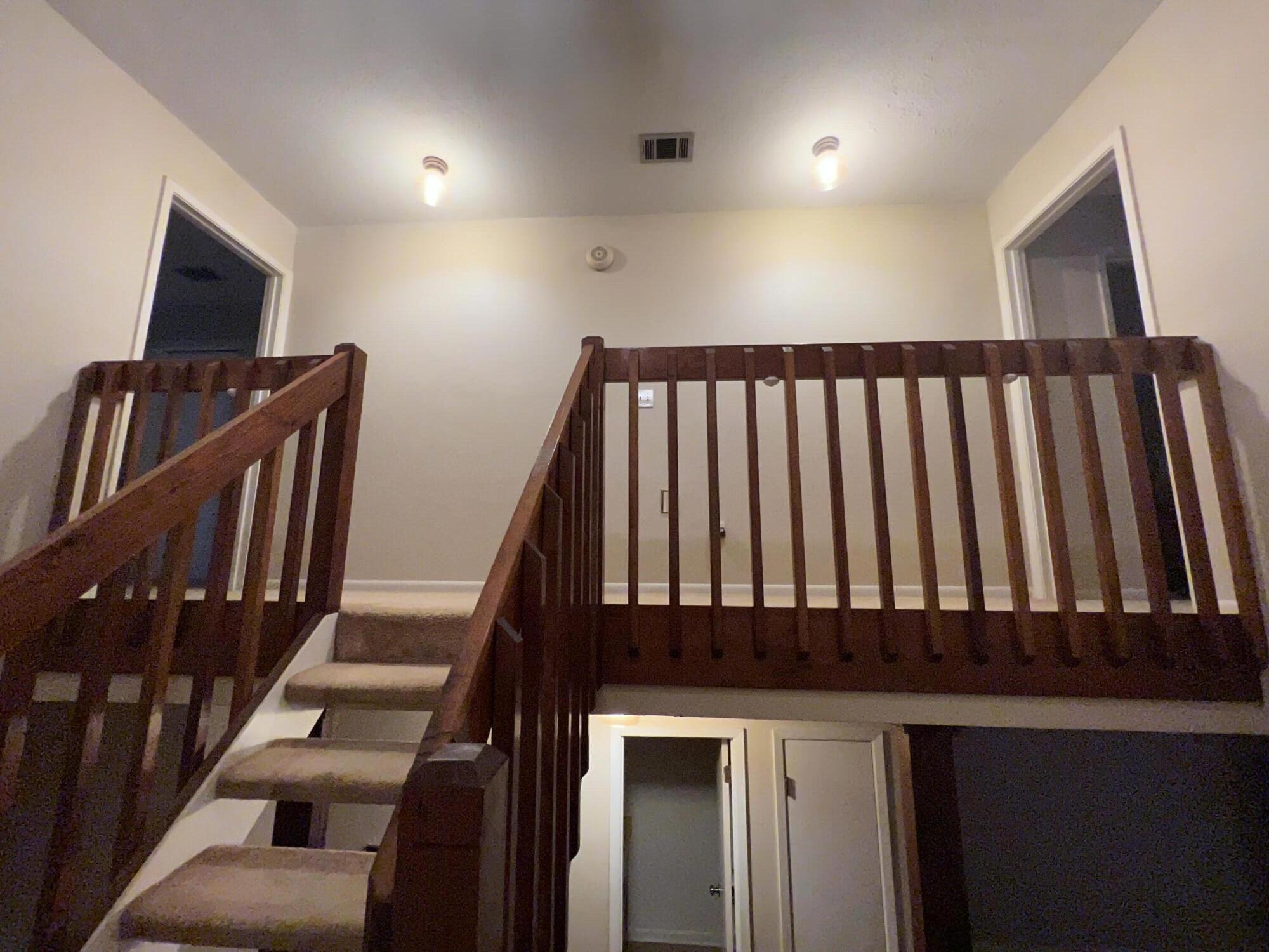 COLONIAL WOODS T/H - Residential