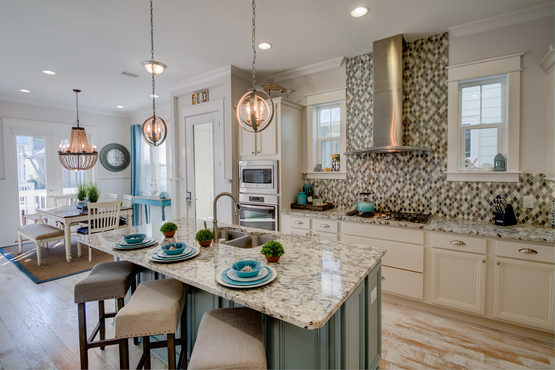 PROMINENCE/TRIPLEX - Residential