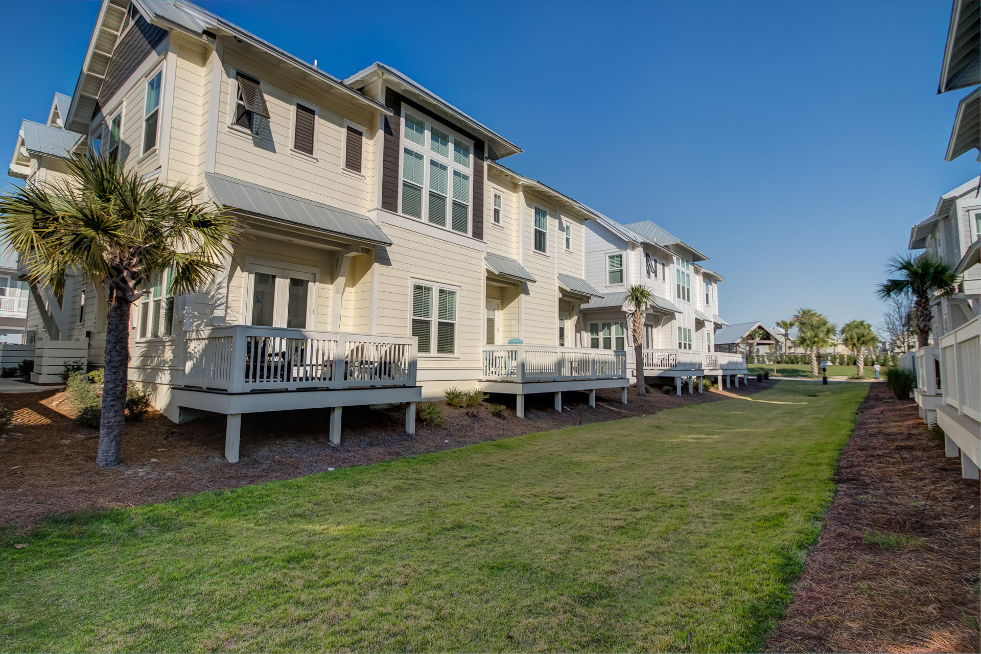 PROMINENCE/TRIPLEX - Residential