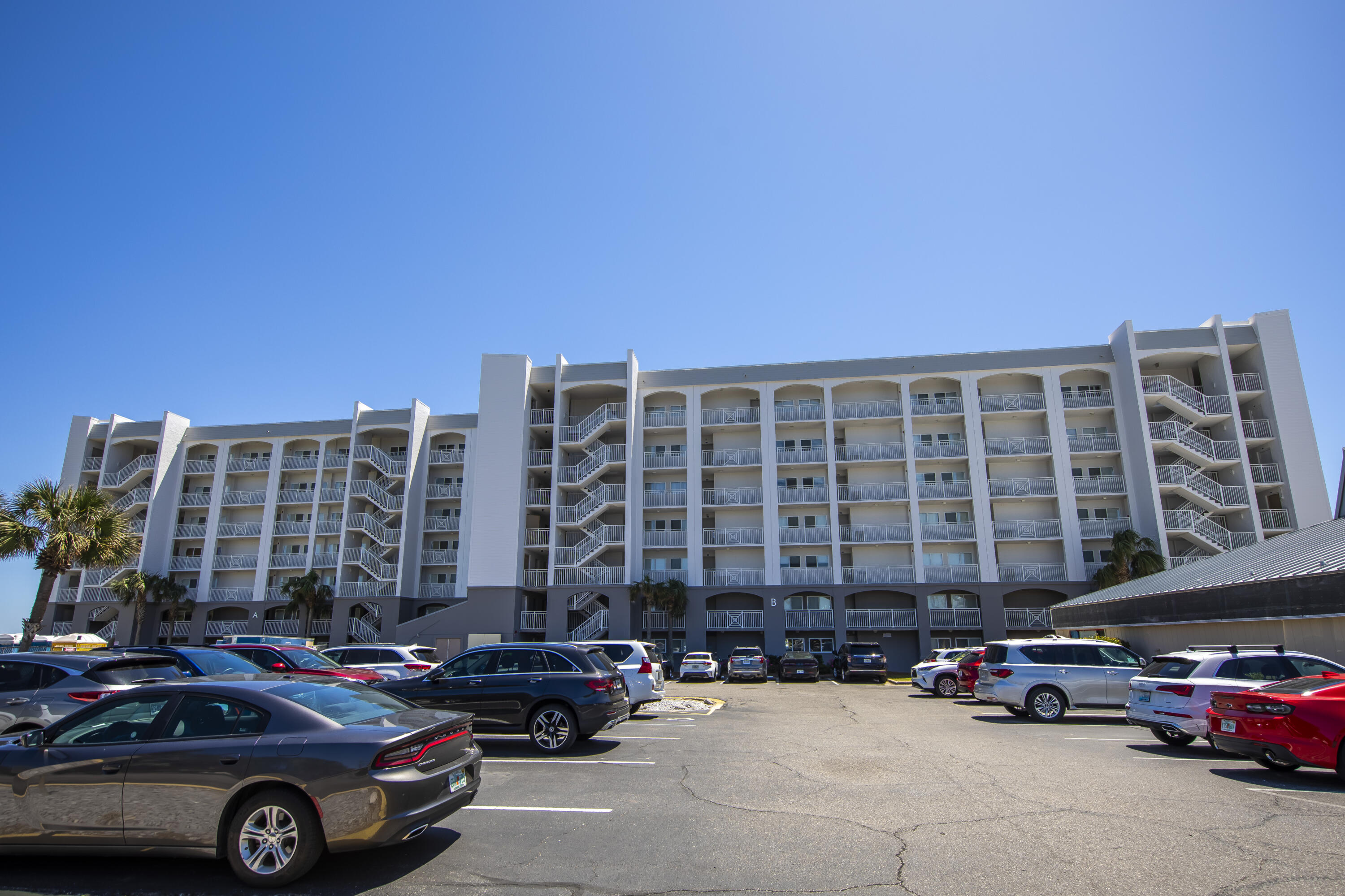 BEACH HOUSE CONDO PH 2 - Residential