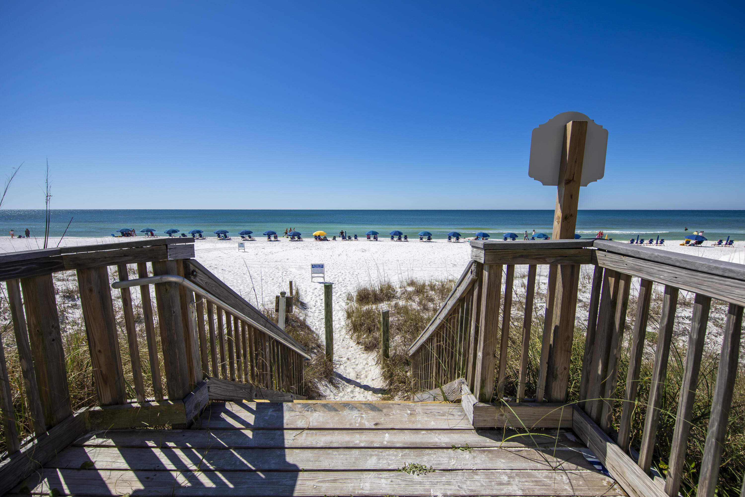 BEACH HOUSE CONDO PH 2 - Residential