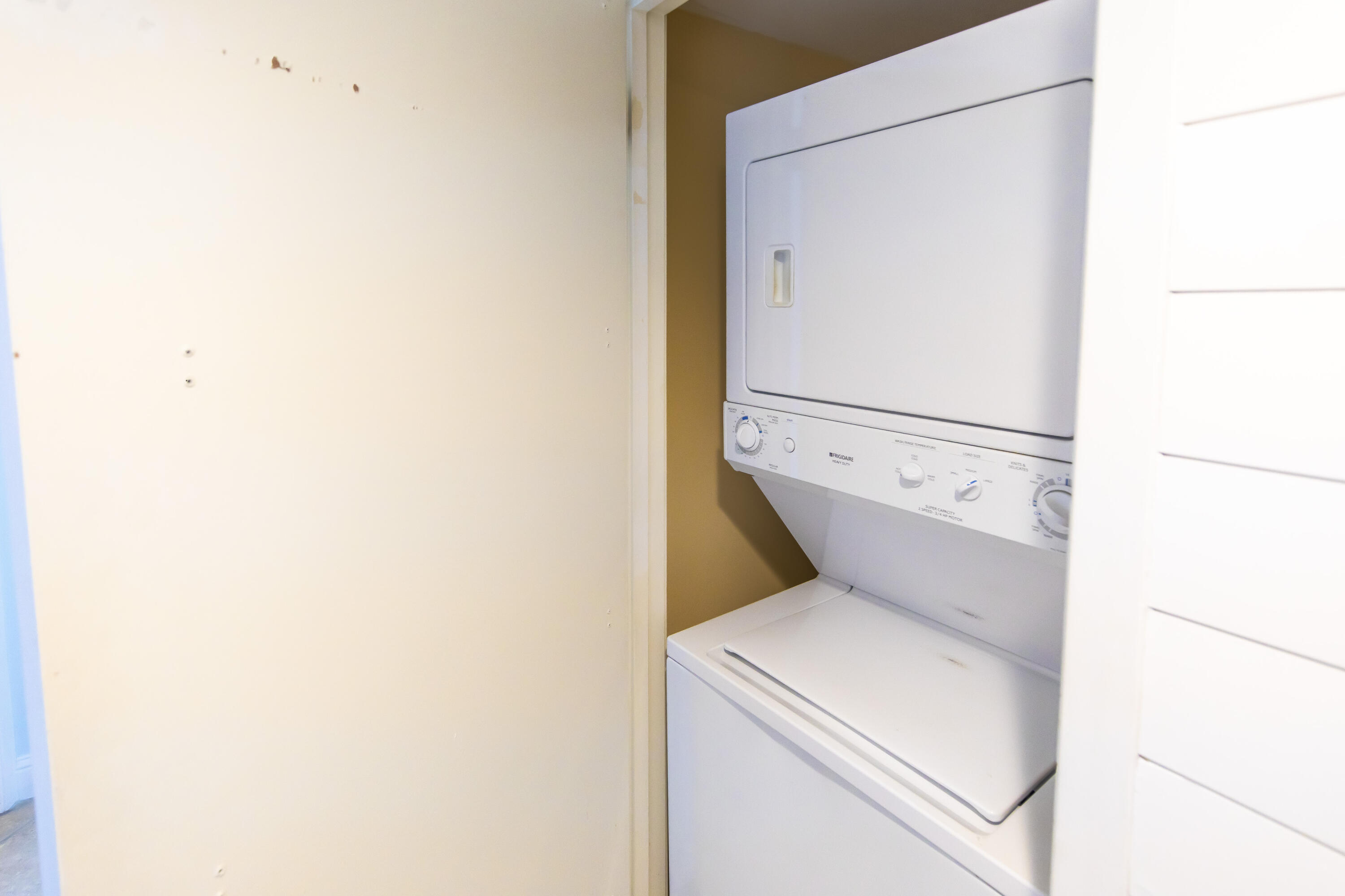 BEACH HOUSE CONDO PH 2 - Residential