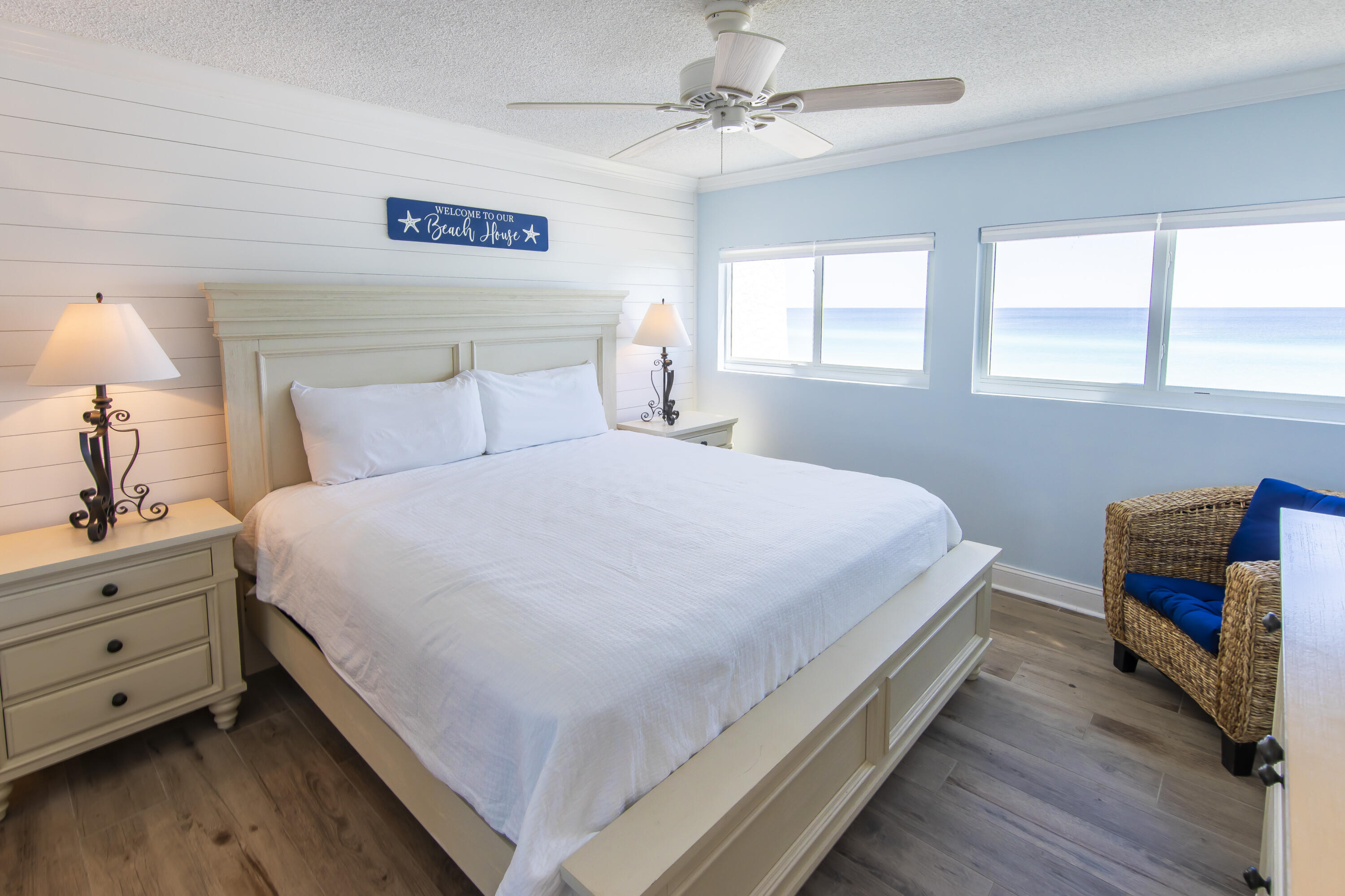 BEACH HOUSE CONDO PH 2 - Residential