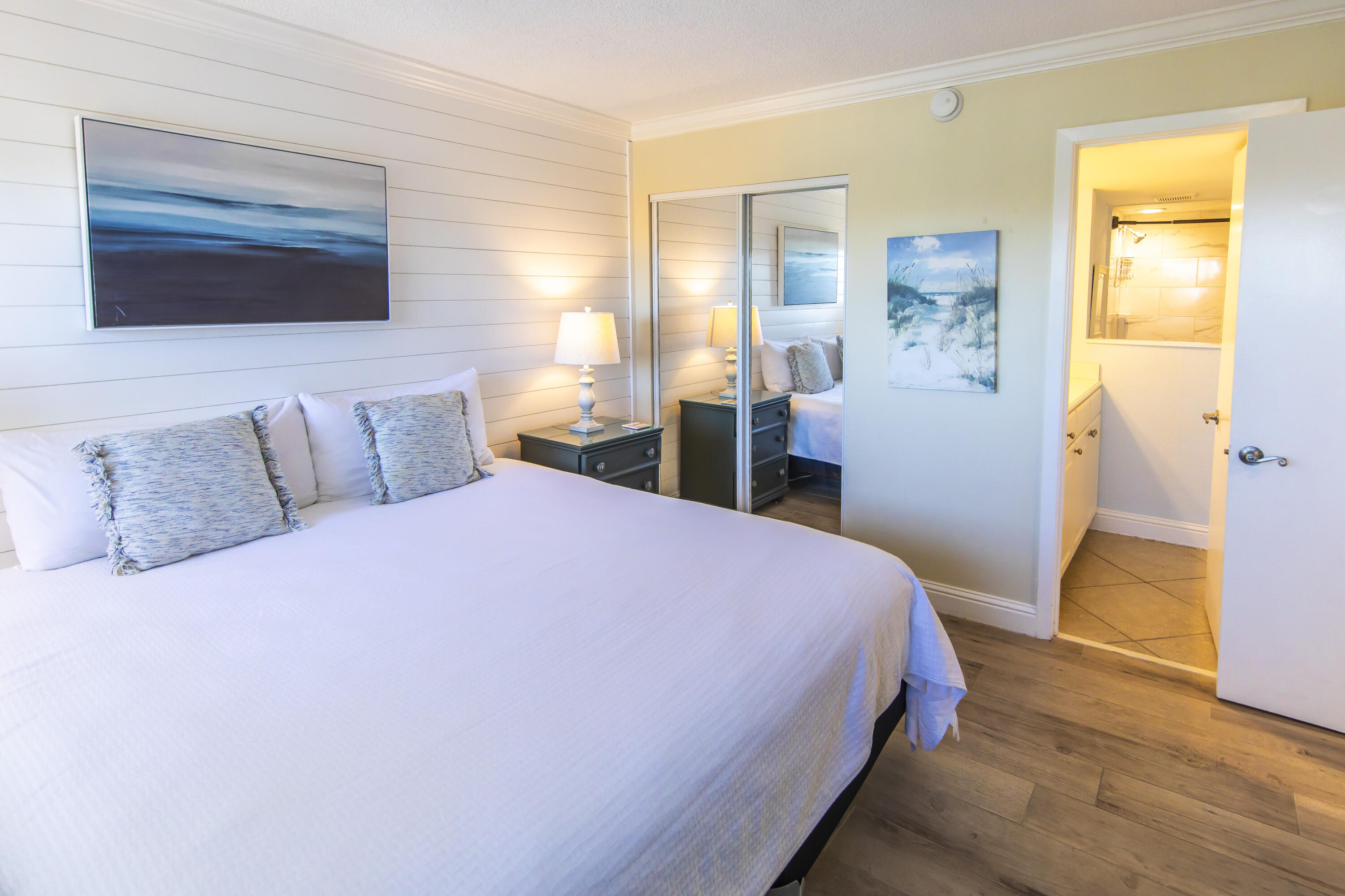 BEACH HOUSE CONDO PH 2 - Residential