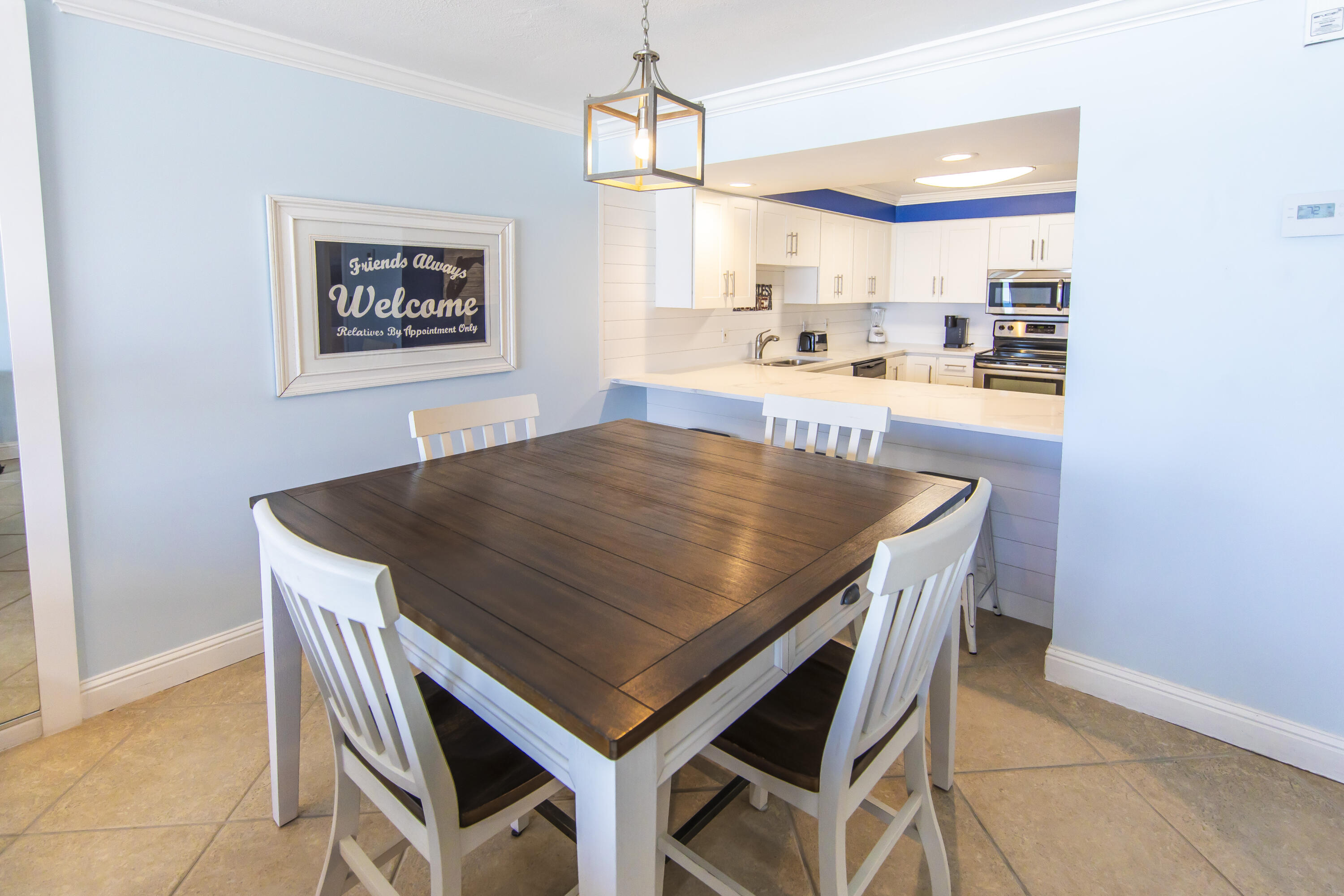 BEACH HOUSE CONDO PH 2 - Residential