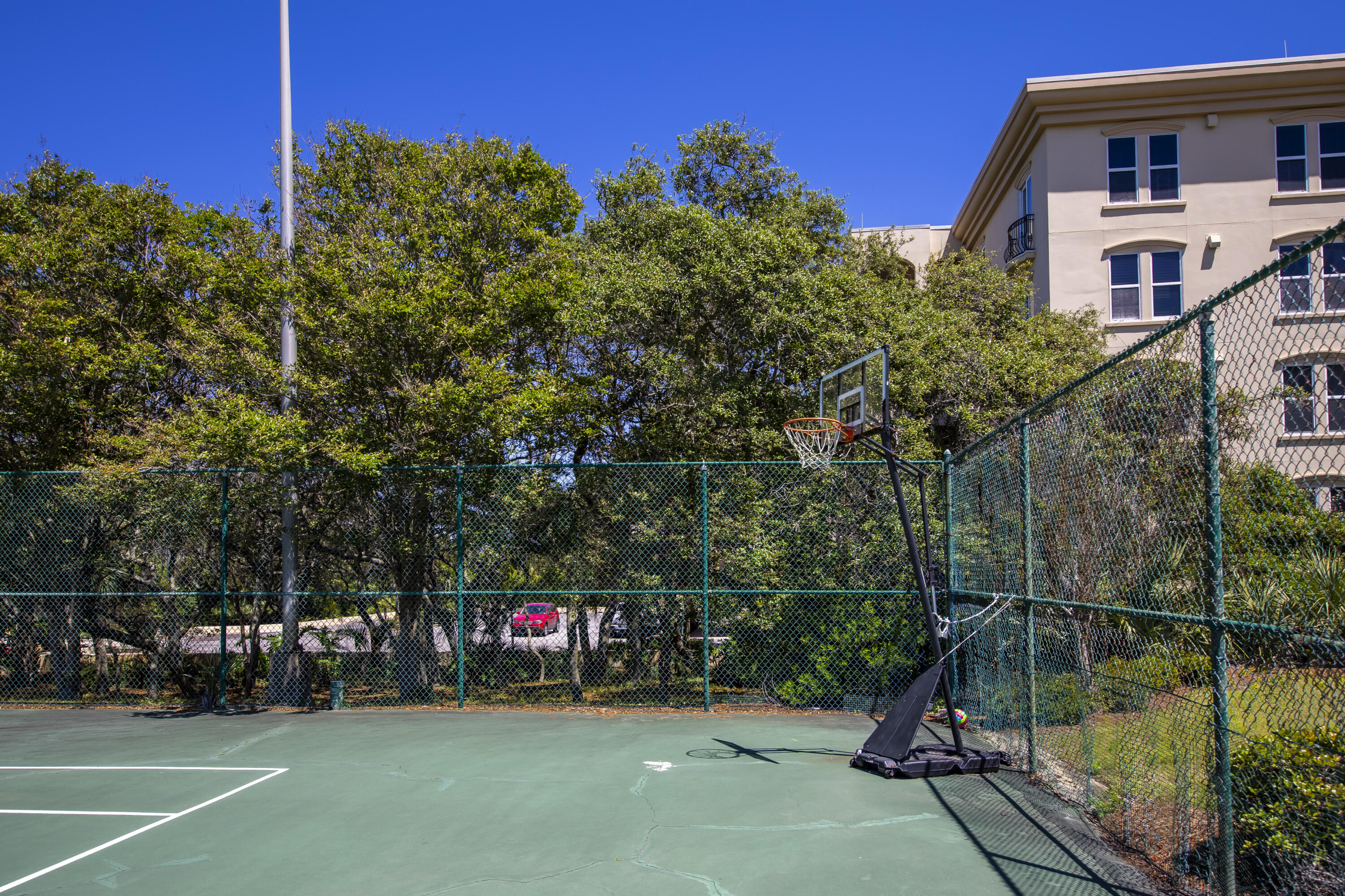 BEACH HOUSE CONDO PH 2 - Residential