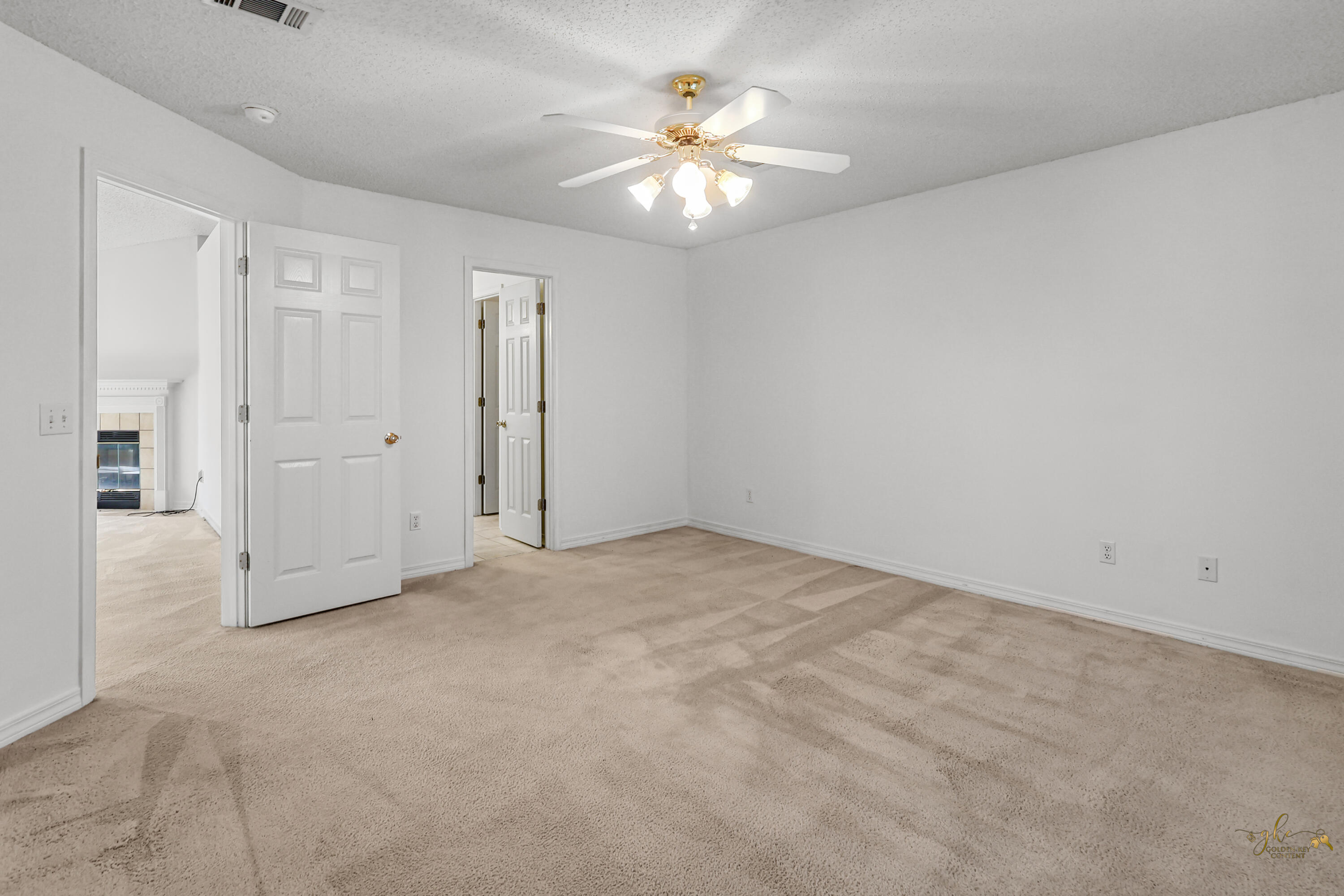 SANDY BEACH ESTATES - Residential