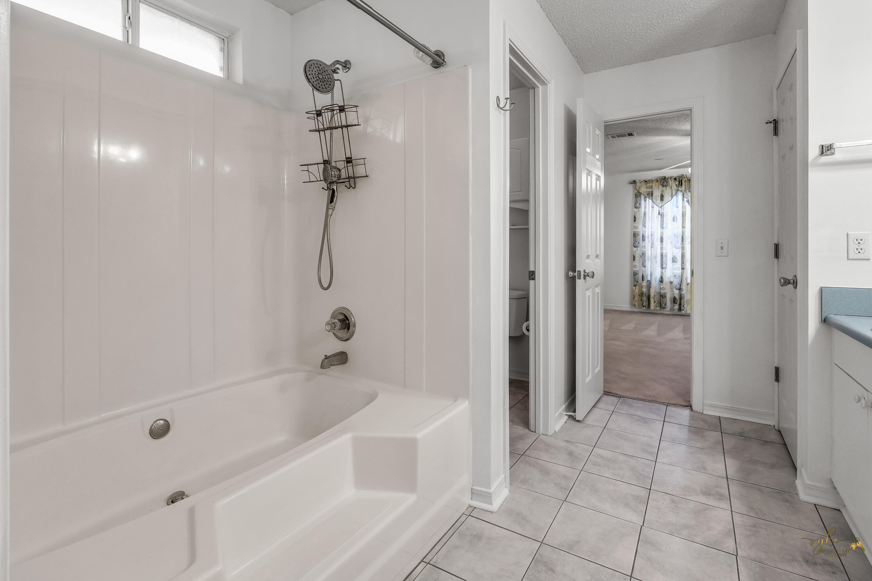 SANDY BEACH ESTATES - Residential