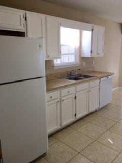ROANOKE VILLAGE S/D - Residential Lease