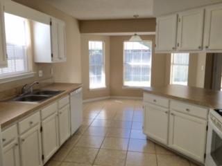 ROANOKE VILLAGE S/D - Residential Lease