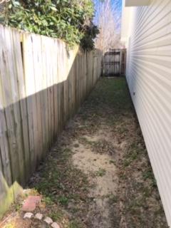 ROANOKE VILLAGE S/D - Residential Lease