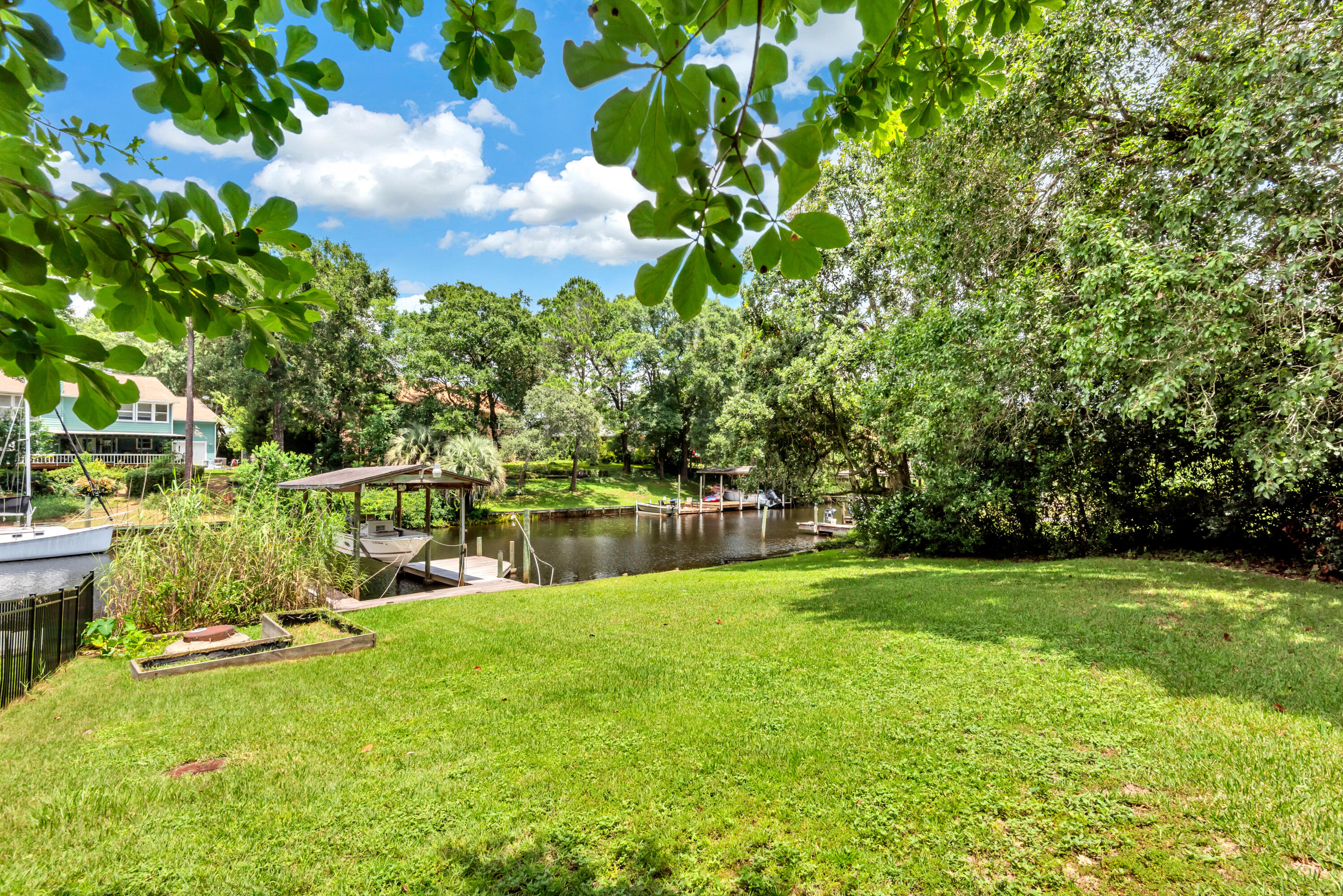 EDGE WATER VILLAGE - Residential