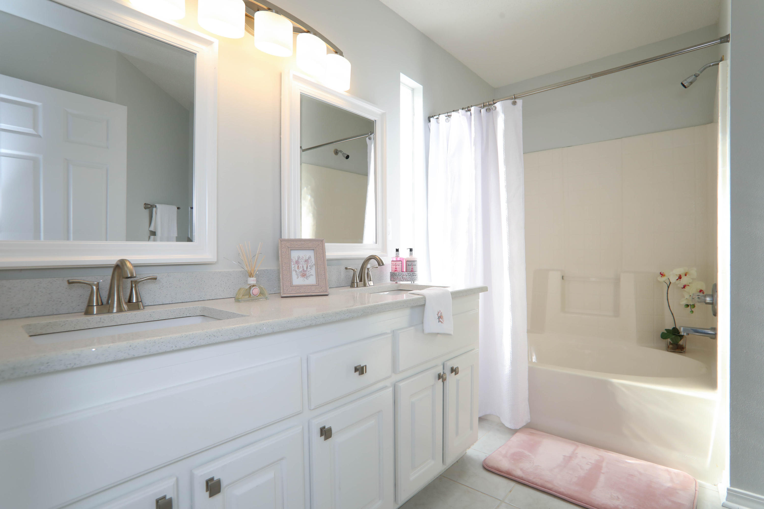 RIVERSIDE LANDING - Residential