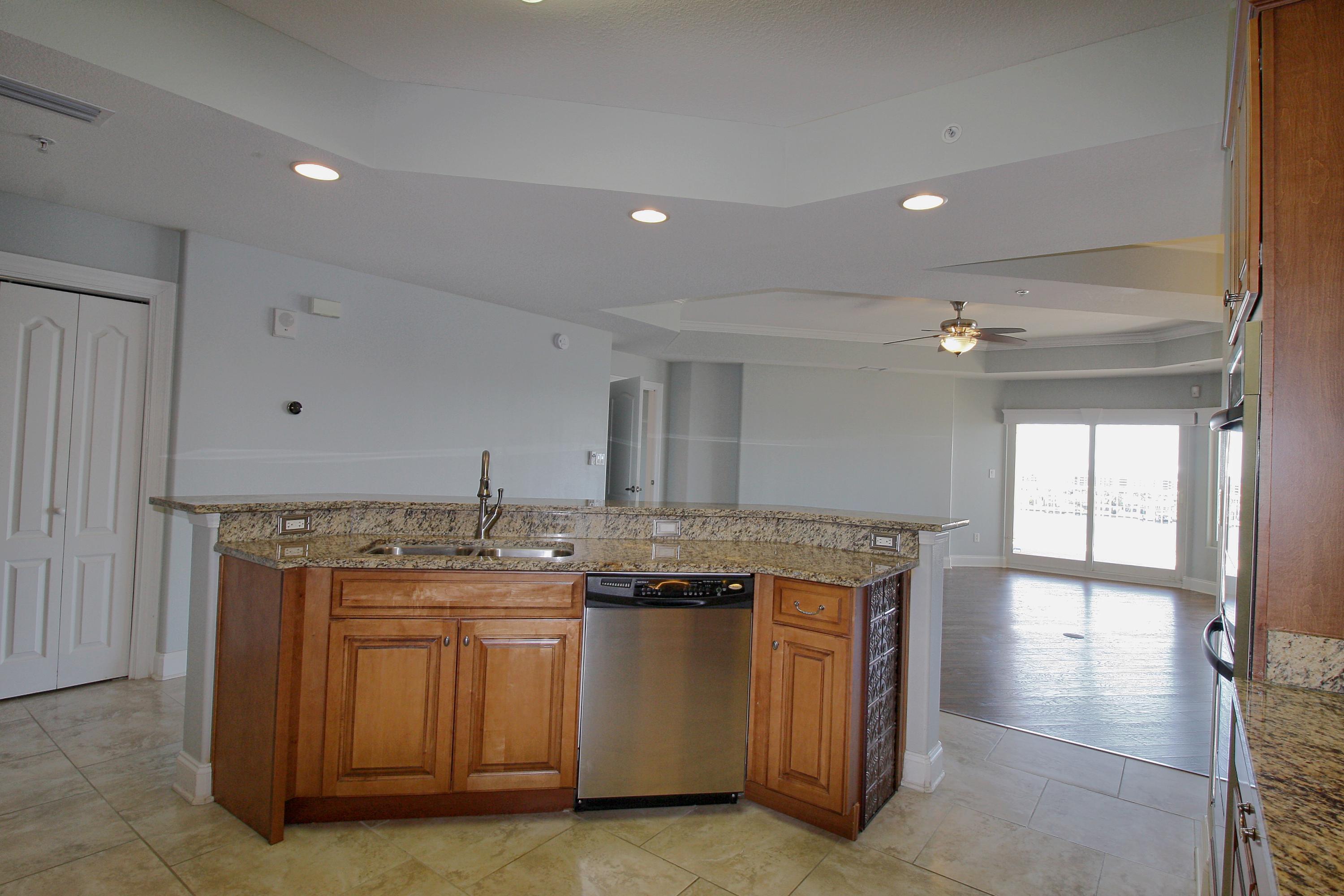 PRESIDIO YACHT CLUB - Residential