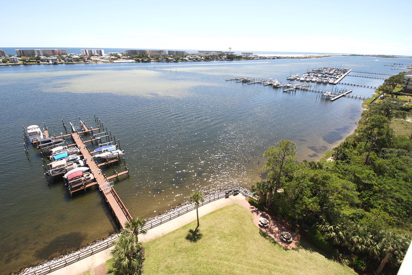 PRESIDIO YACHT CLUB - Residential