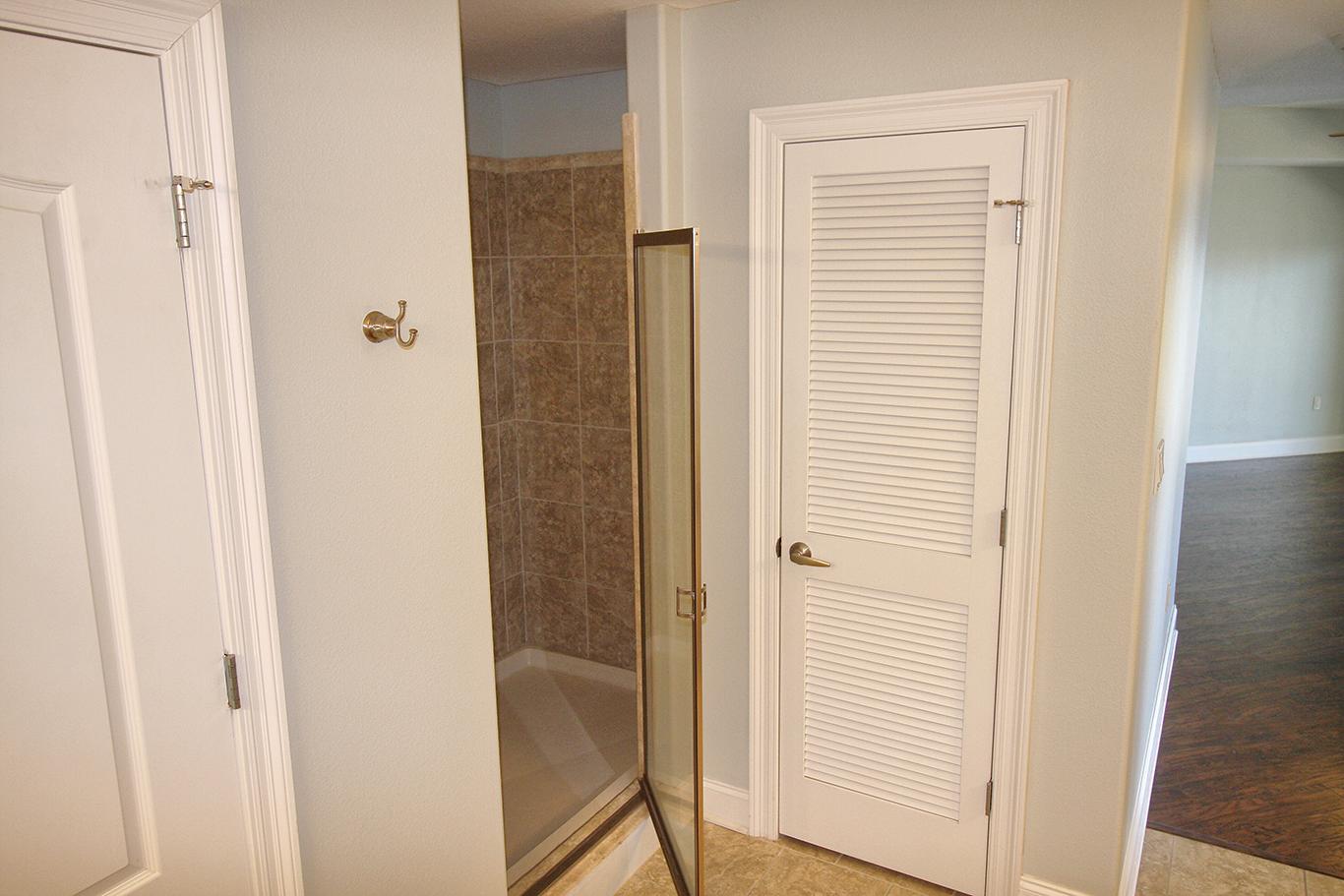 PRESIDIO YACHT CLUB - Residential