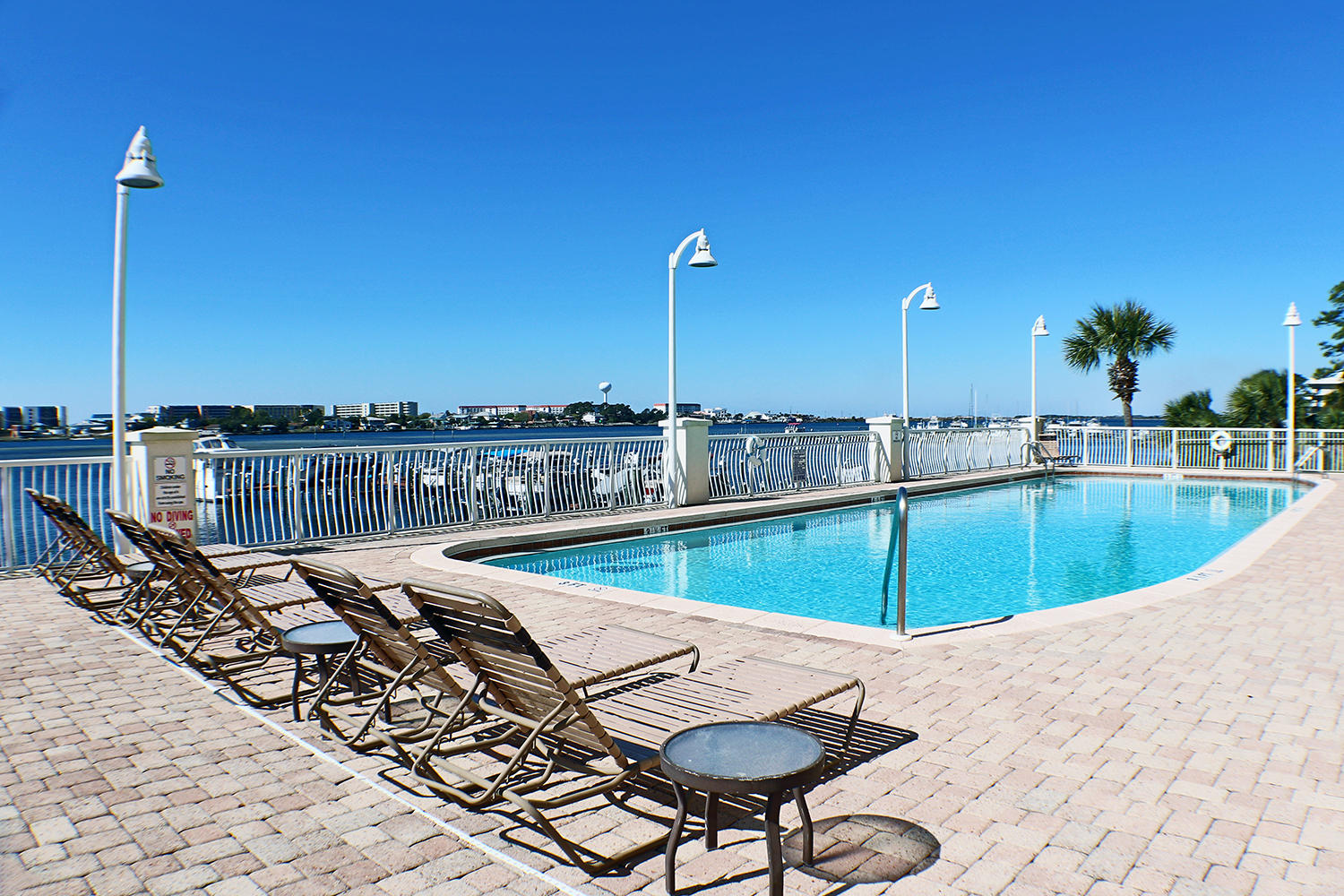 PRESIDIO YACHT CLUB - Residential