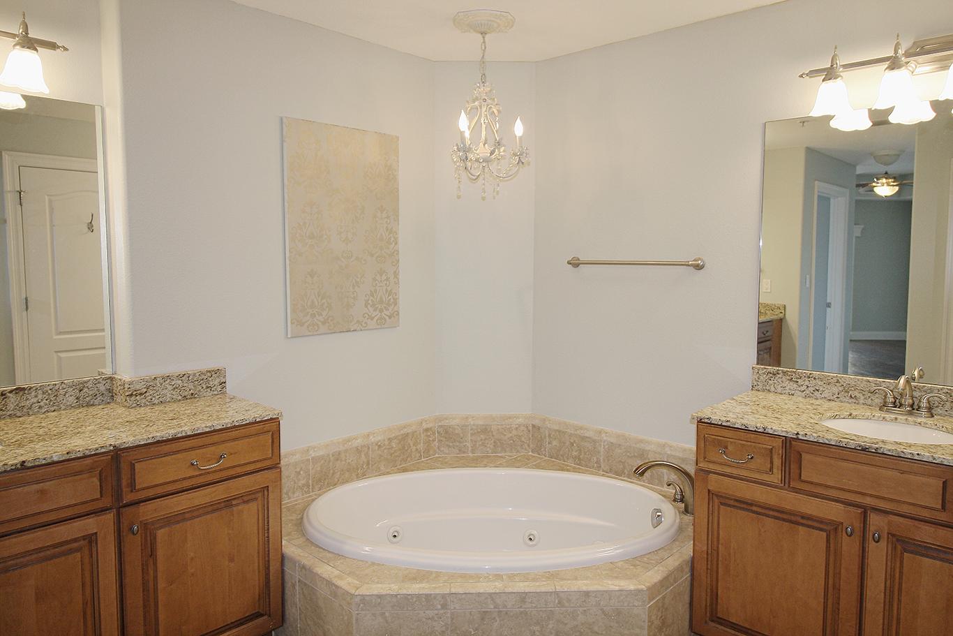 PRESIDIO YACHT CLUB - Residential